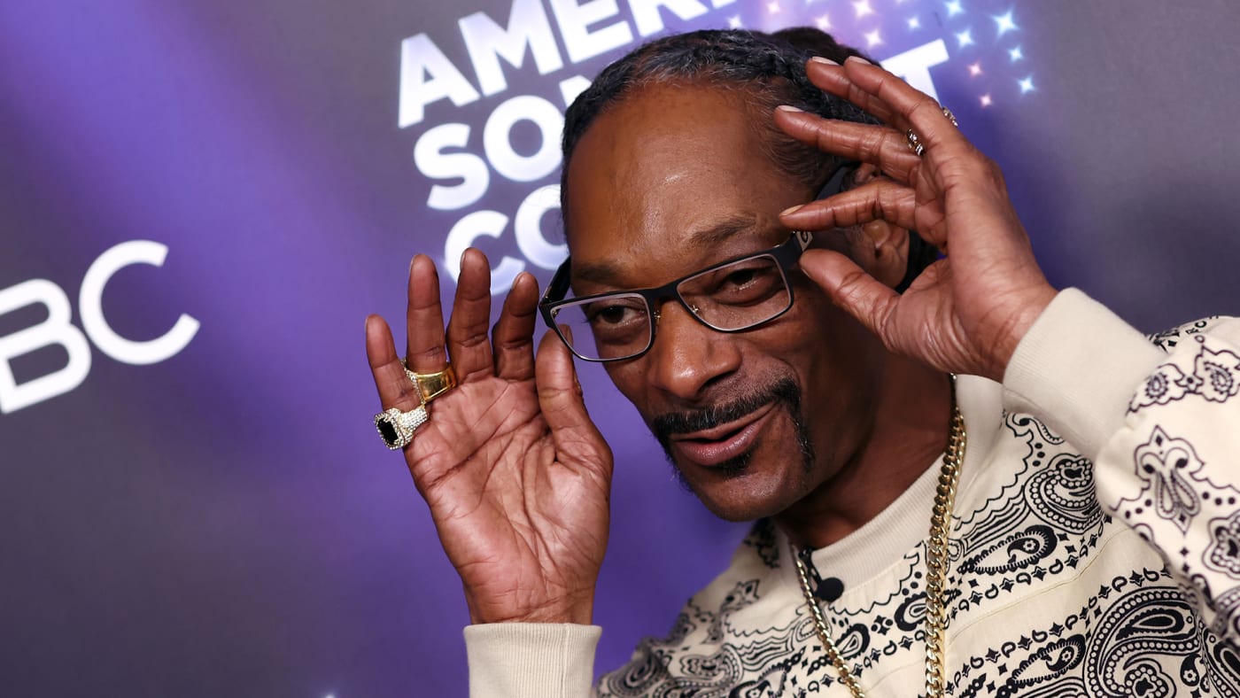 Snoop Dogg attends the NBC's "American Song Contest" Week 4 Red Carpet