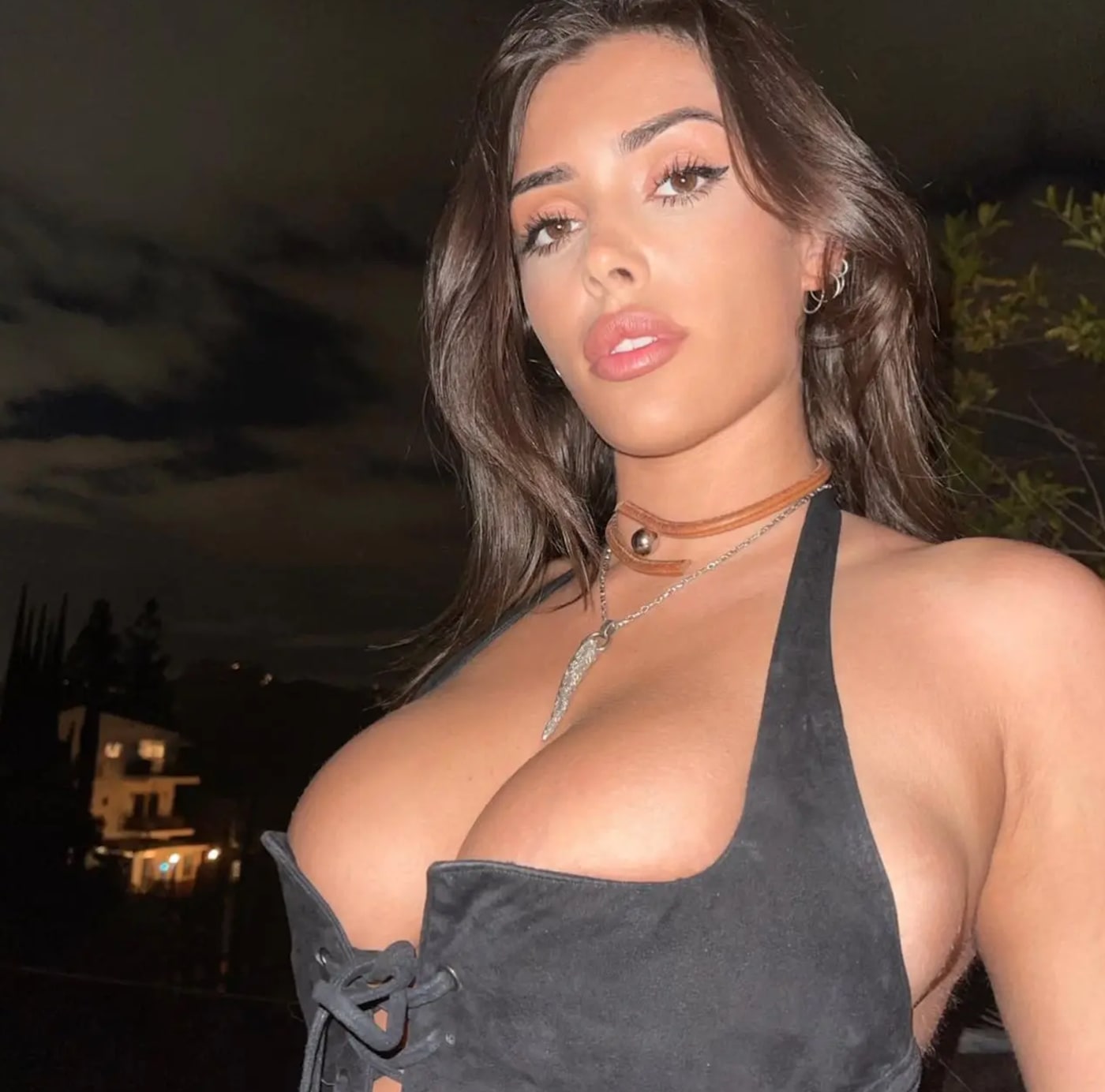 Who Ia Bianca Censori: Everything to Know About Kanye West's Wife | Complex