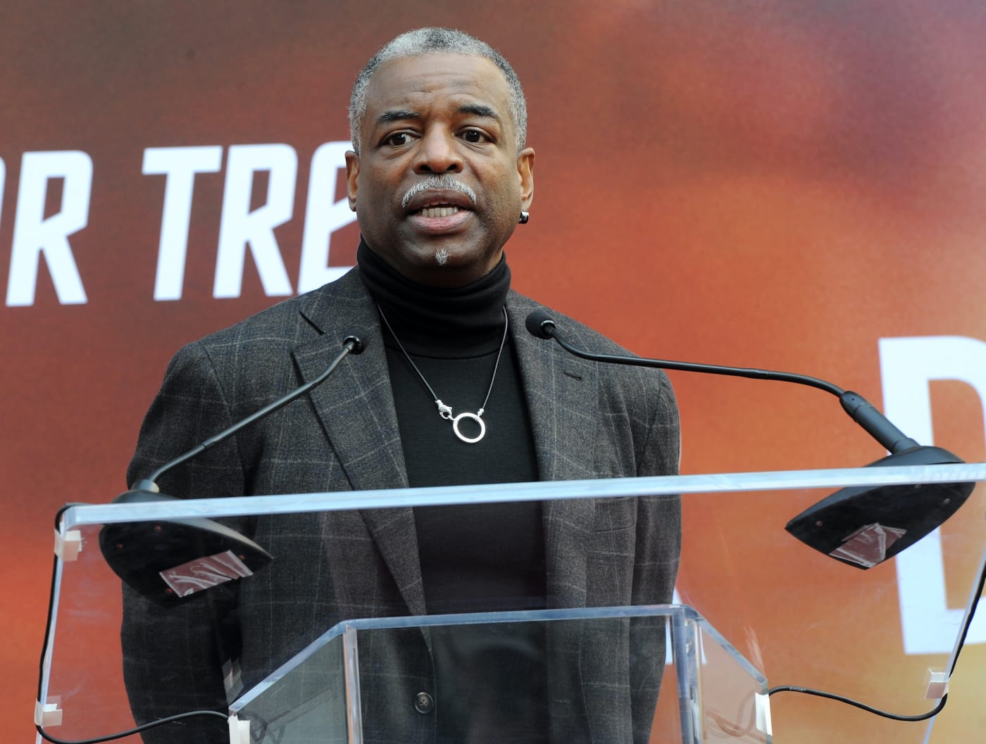 Levar Burton Responds To Petition Is Open To Becoming Jeopardy Host Complex