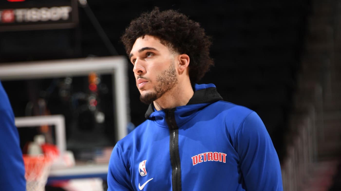 LiAngelo Ball warms up before a preseason game with the Pistons.