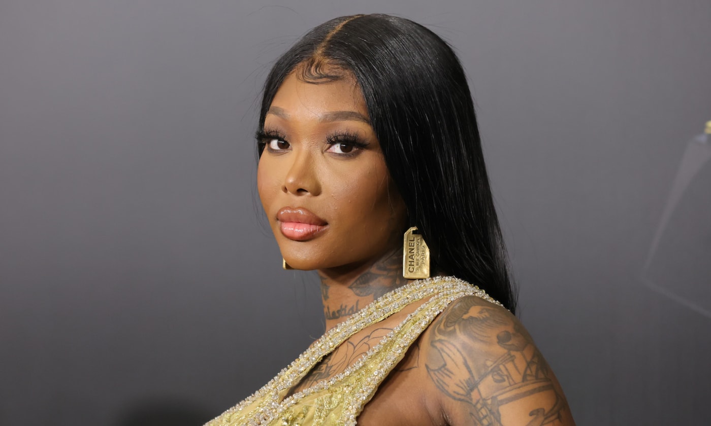Summer Walker Says She’s Achieved Her ‘Goal of Hella Kids Before 30’ Complex