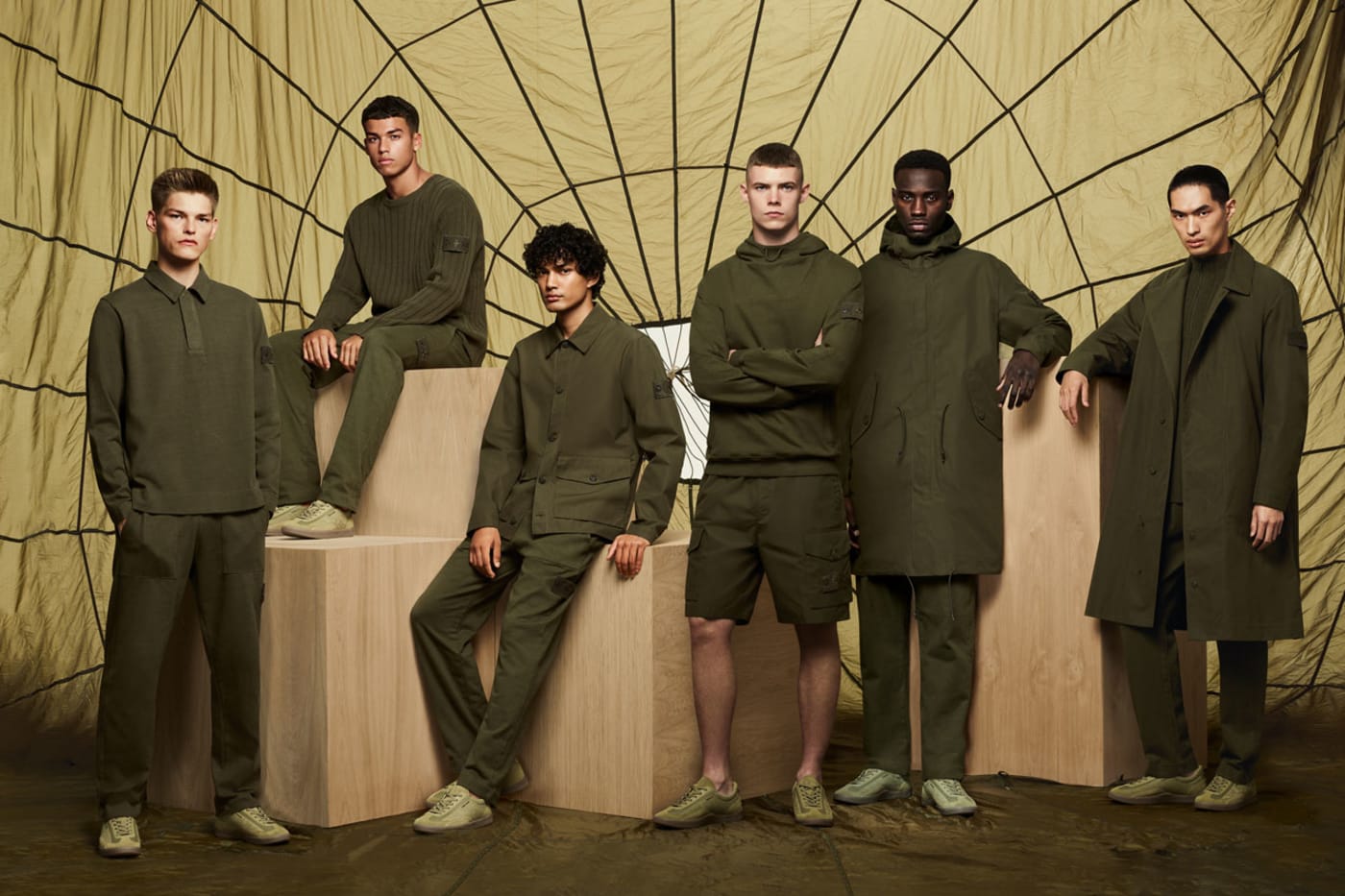 усик в stone island