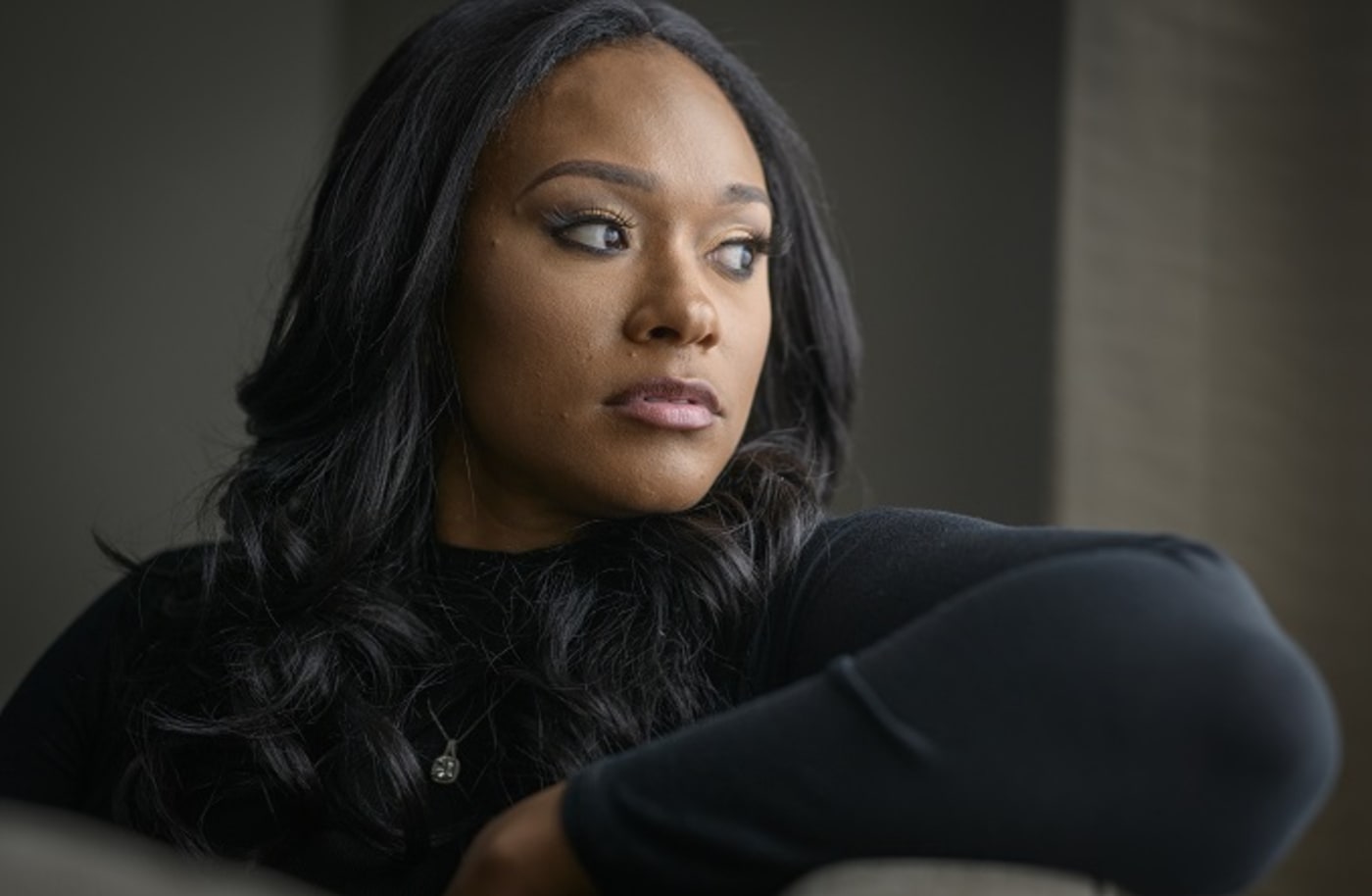 R. Kelly Accuser Lisa Van Allen Emotionally Recounts Living With Him to