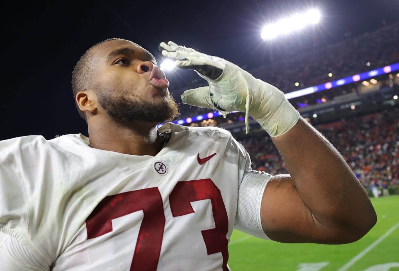 2022 NFL Mock Draft: Predicting Round 1: Alabama's Evan Neal ...
