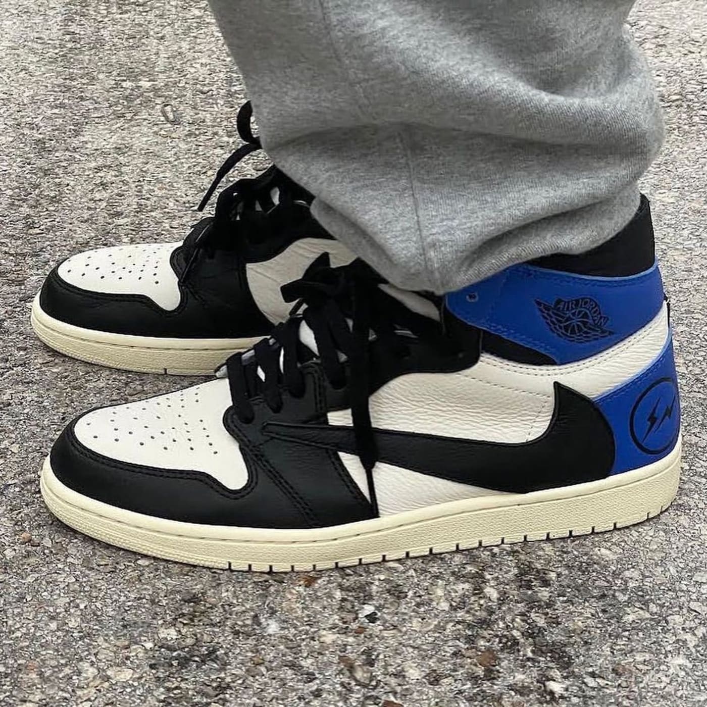 Travis scott jordan 1 resale value online