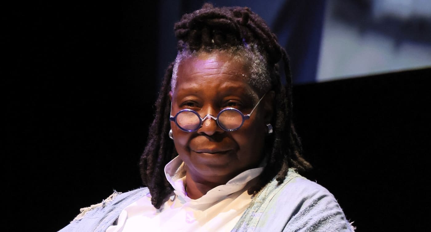 Whoopi Goldberg apology for Holocaust comments