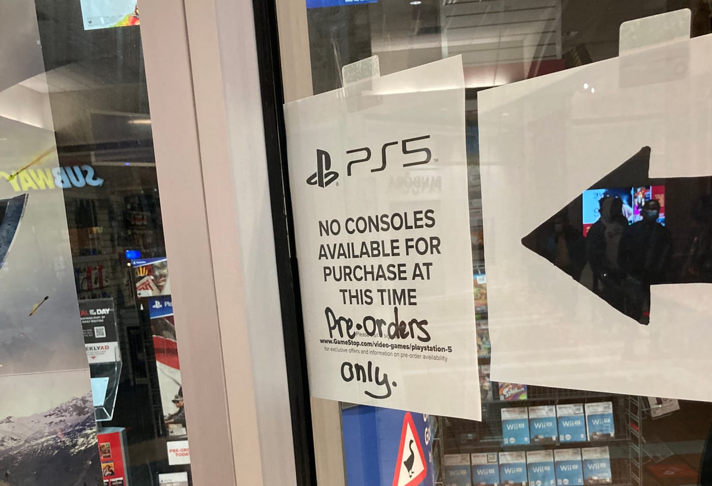 PlayStation 5 release night sign