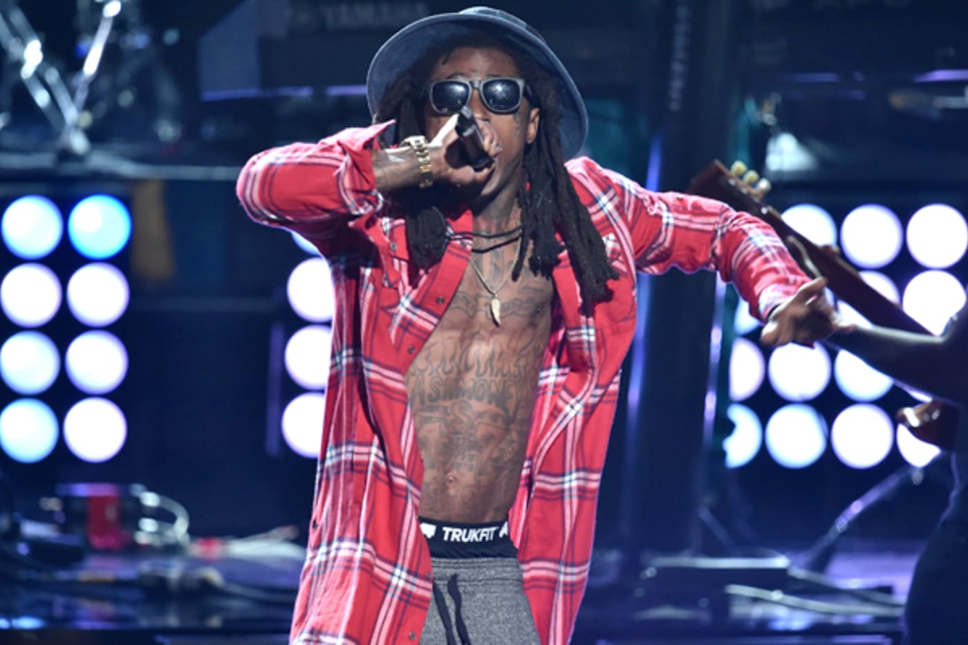 The Timeline of Lil Wayne's Issues With Cash Money Records ...