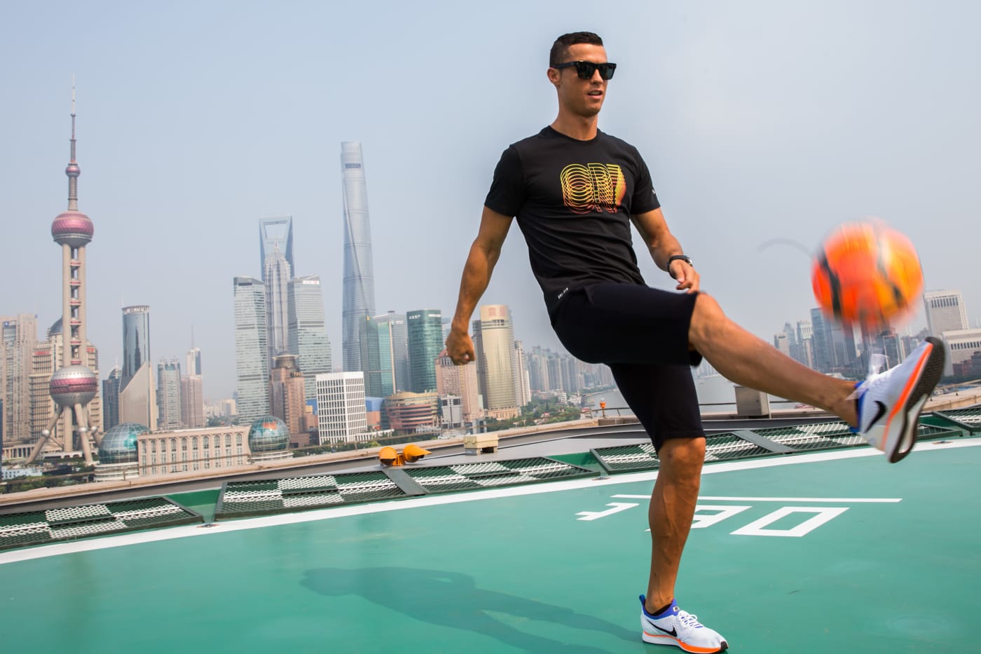 Nike cr7 training shoes deals
