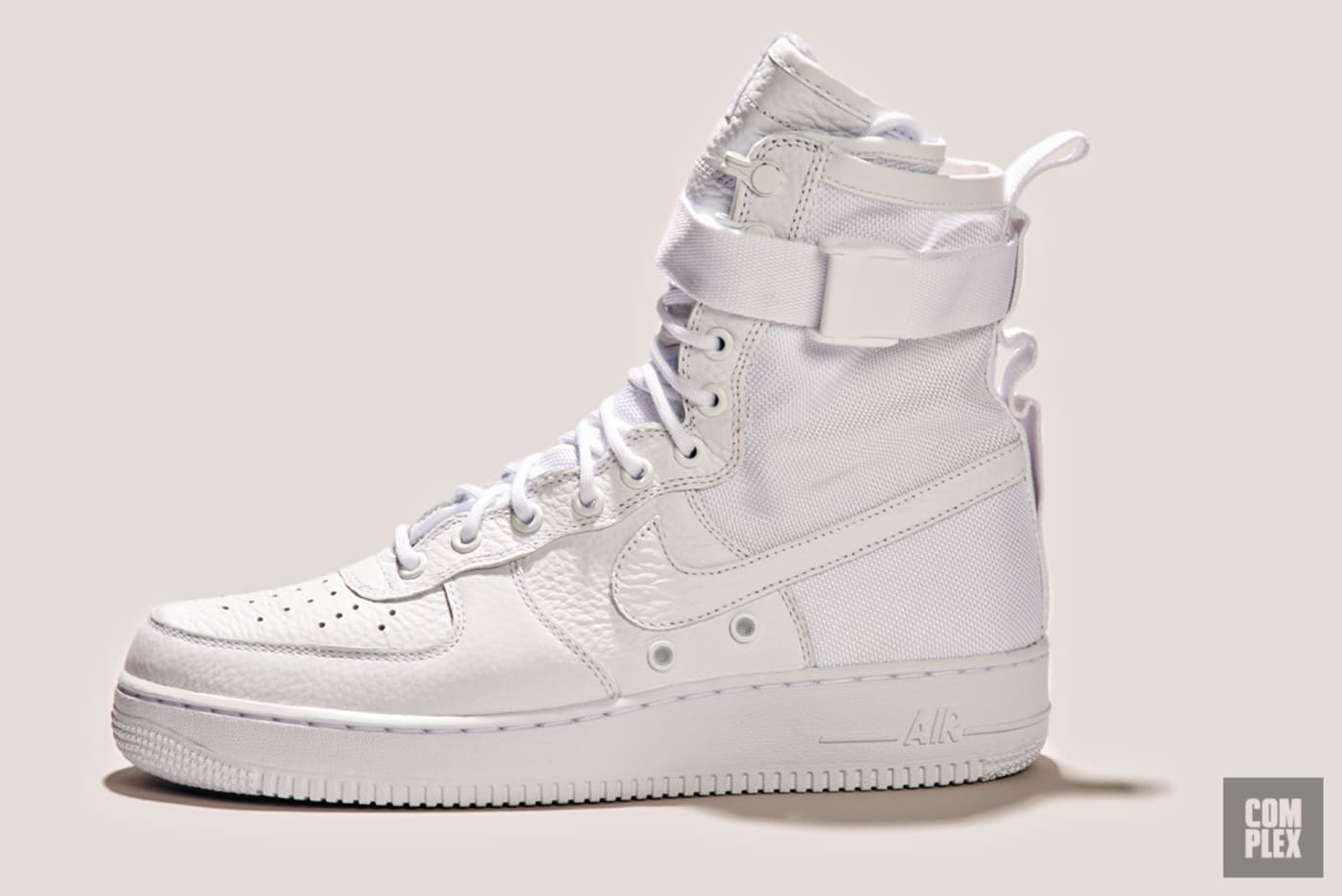 Vergelijking statistieken Gewond raken Nike SF Air Force 1 Ben Kirschner Interview | Complex