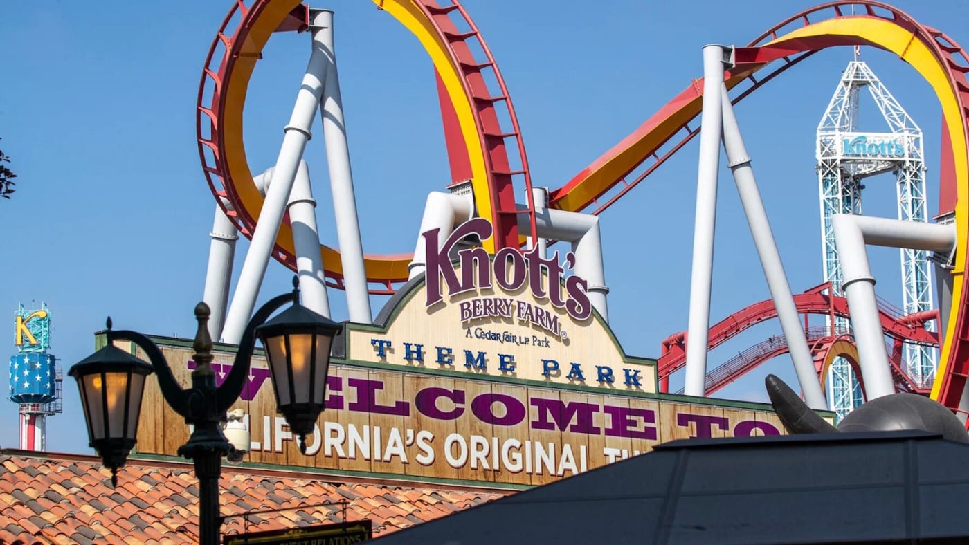 DriveBy Shooting Outside Knott’s Berry Farm Theme Park Leaves 1