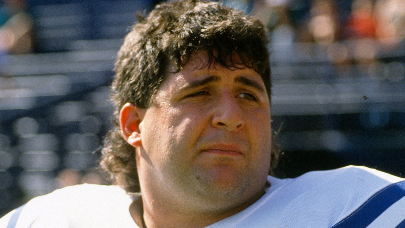 Tony Siragusa #98 of the Indianapolis Colts looks on during an NFL football game circa 1992