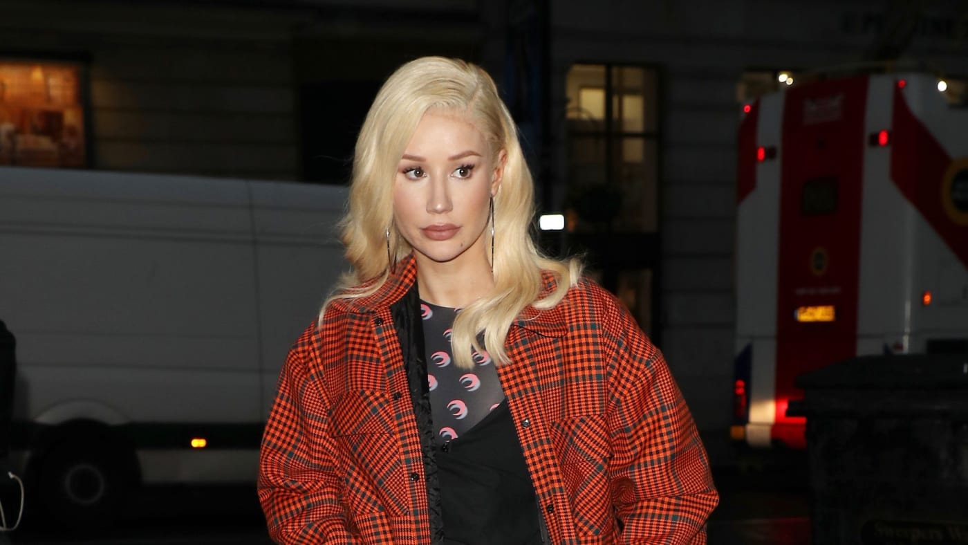 Iggy Azalea Xporn - Iggy Azalea Claps Back at Troll Who Criticized Her Child's Outfit Choice |  Complex