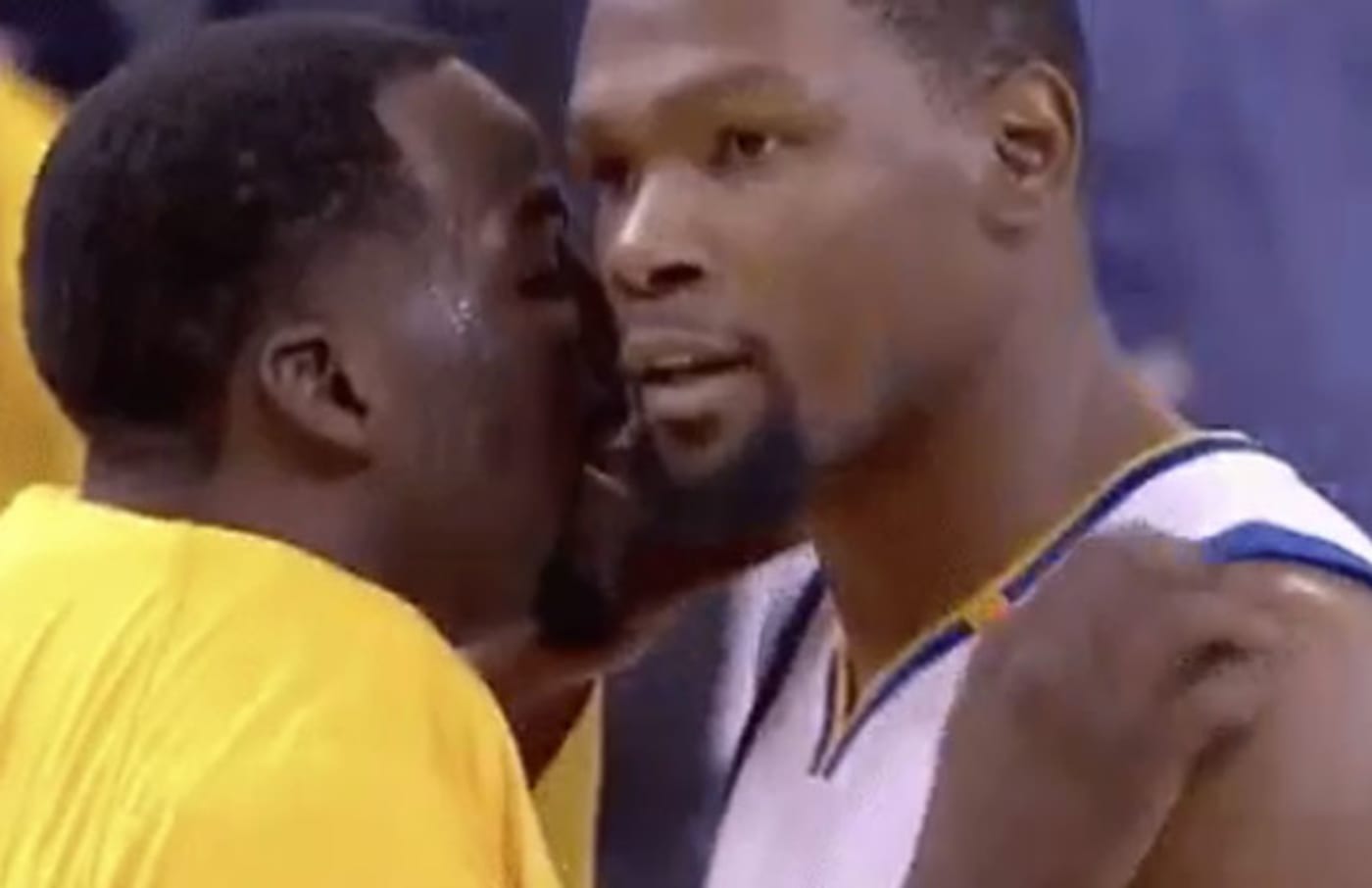 Draymond Green appears to give motivation to Kevin Durant.