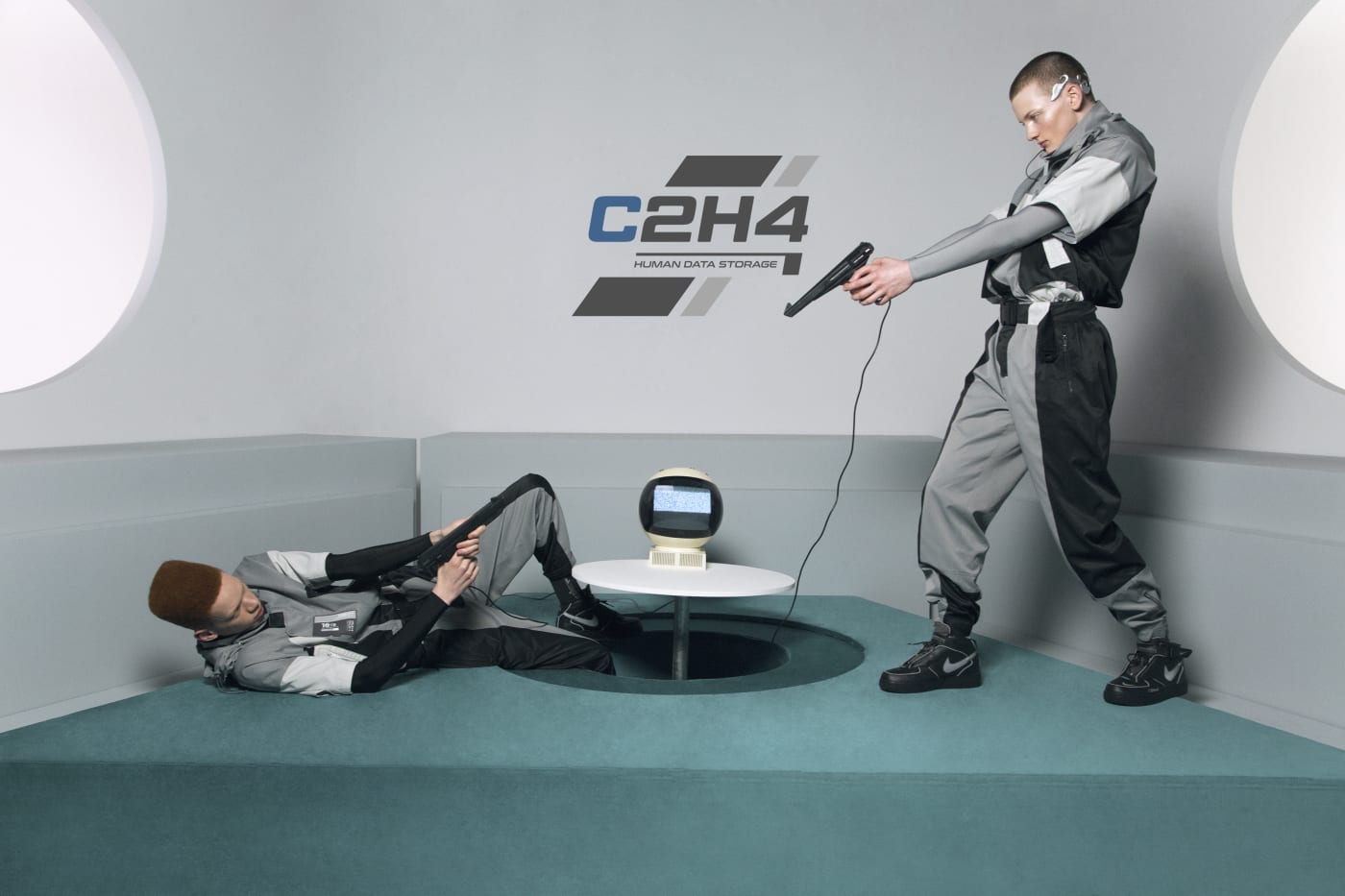 Head To The Year 30 With The C2h4 S Case R000 Fm 30 Collection Complex Uk