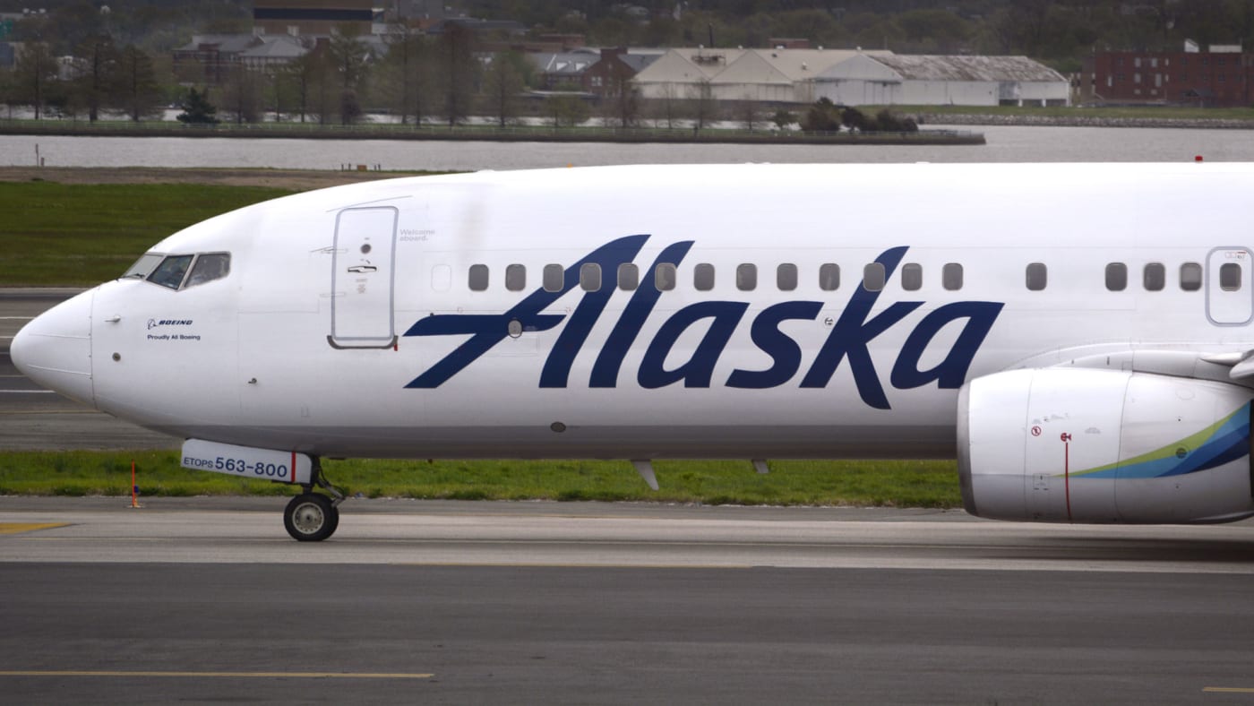 Alaska Airlines plane landing.