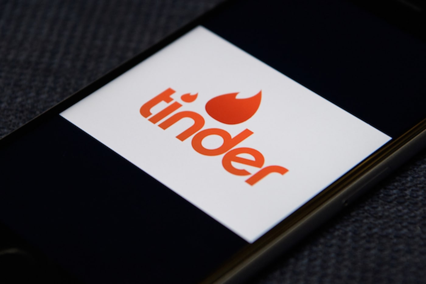 Tinder Set to Roll out Safety Features Including Panic Button and Check