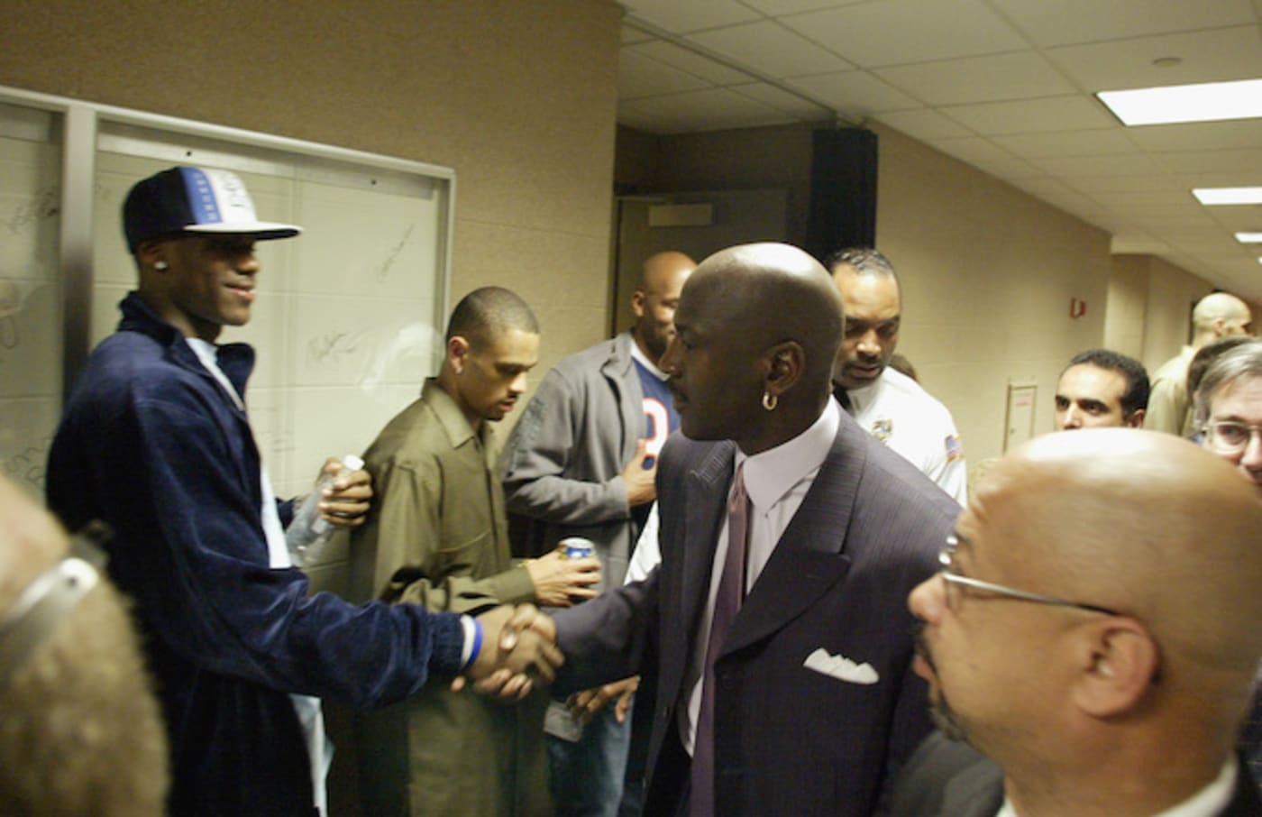 mj congratulates lebron
