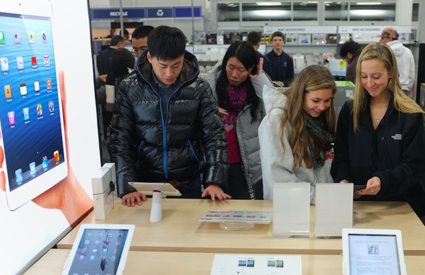 Apple Expands Its Product Repair Services to U.S. Best Buy ...