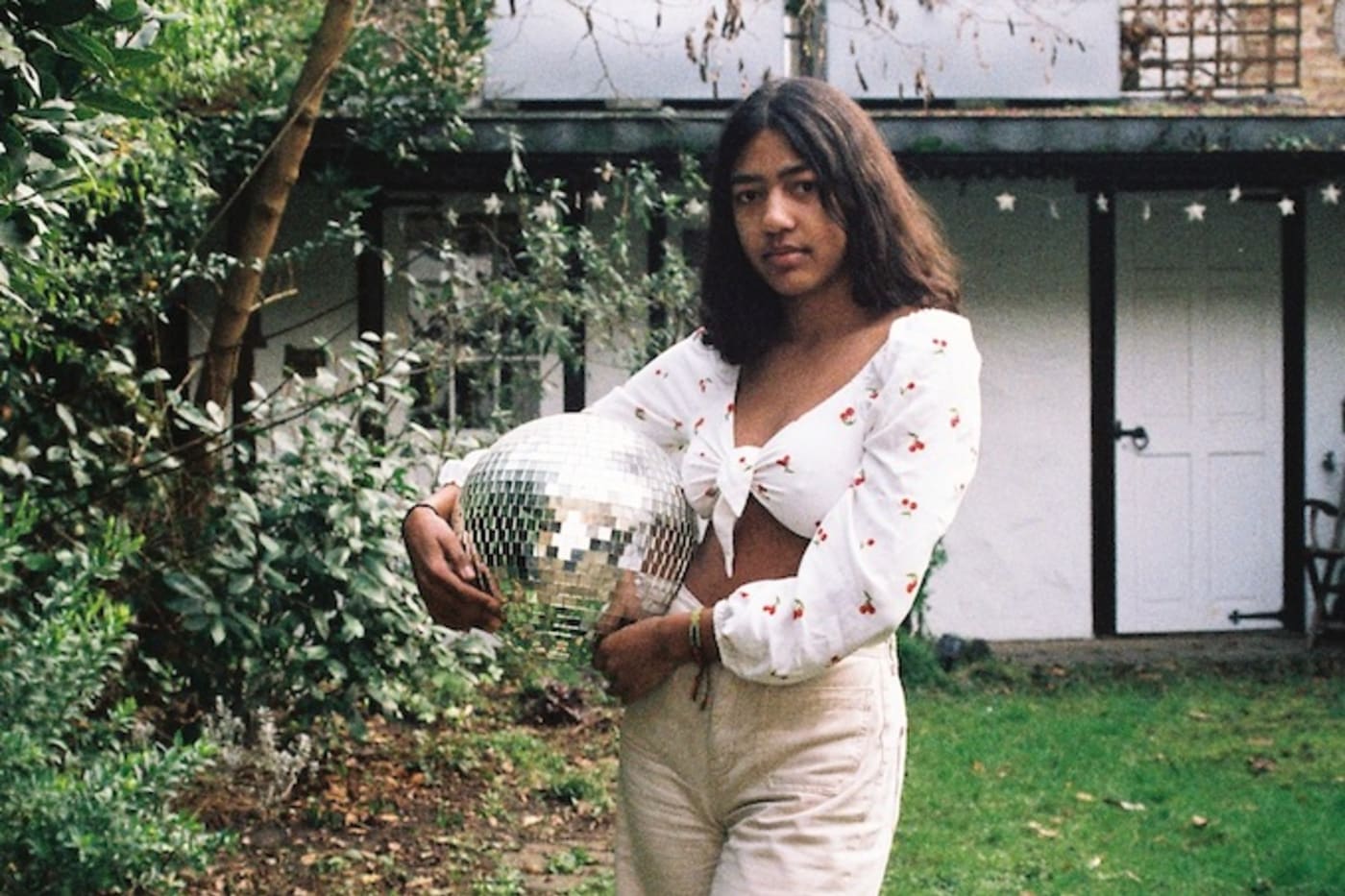 Premiere West London Soul Singer Hope Tala Wants To Be “Lovestained