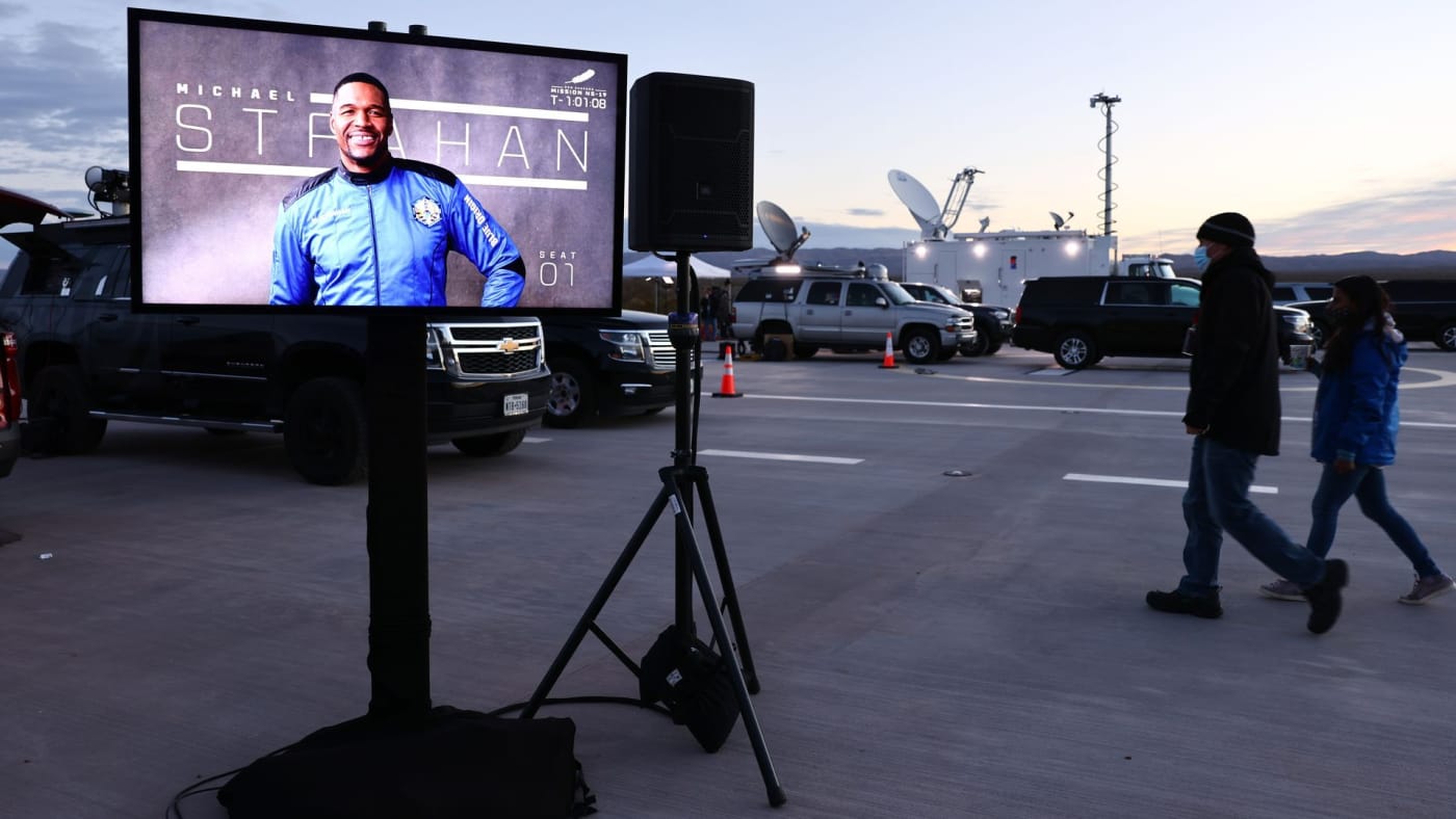 Michael Strahan Flew to the Edge of Space on Jeff Bezos’ Rocket Complex