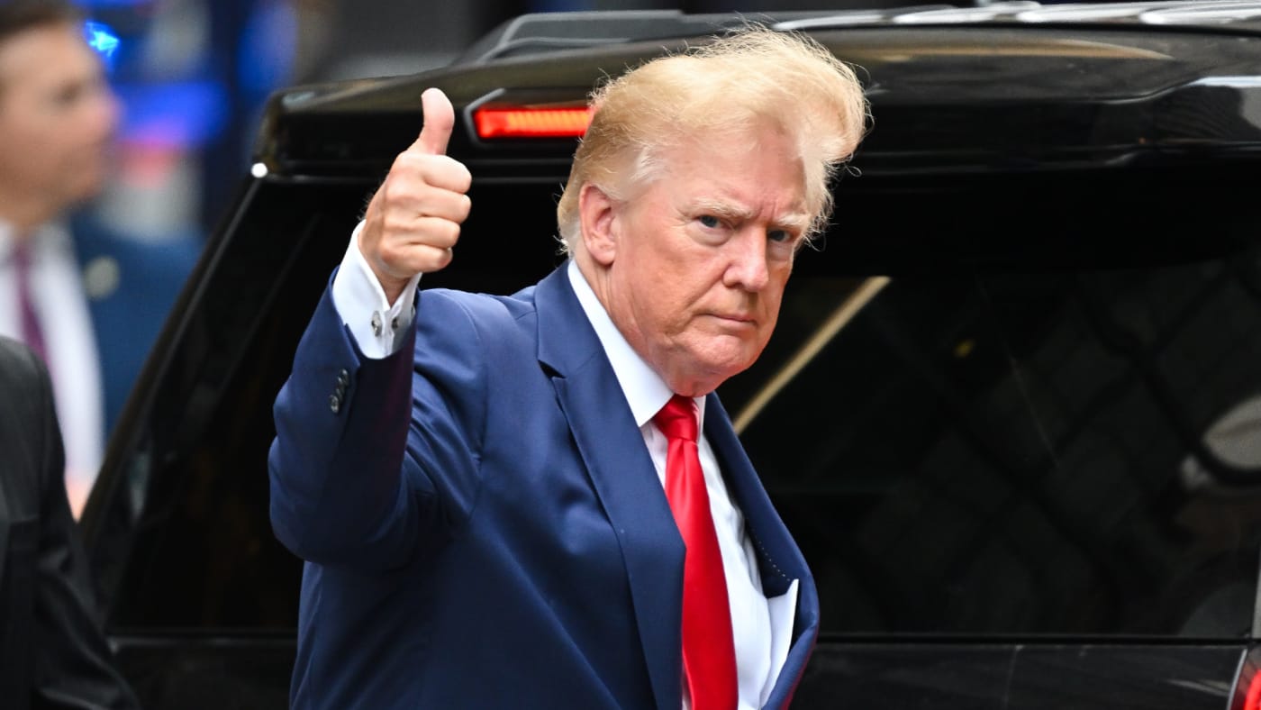 Donald Trump is seen giving a thumbs up