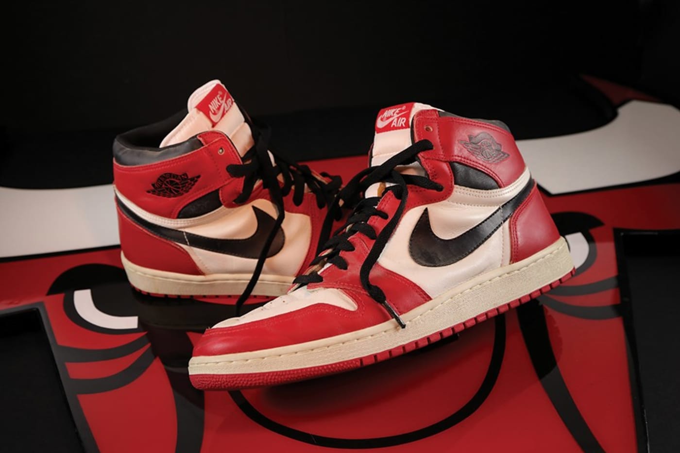Michael Jordan's Own Air Jordan 1s Head to Auction at Sotheby's – Robb  Report