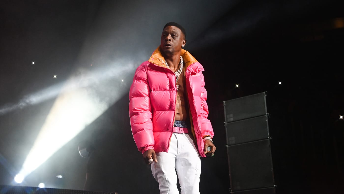 Boosie performs at Legendz To The Streetz Tour at State Farm Arena in a bright pink jacket.