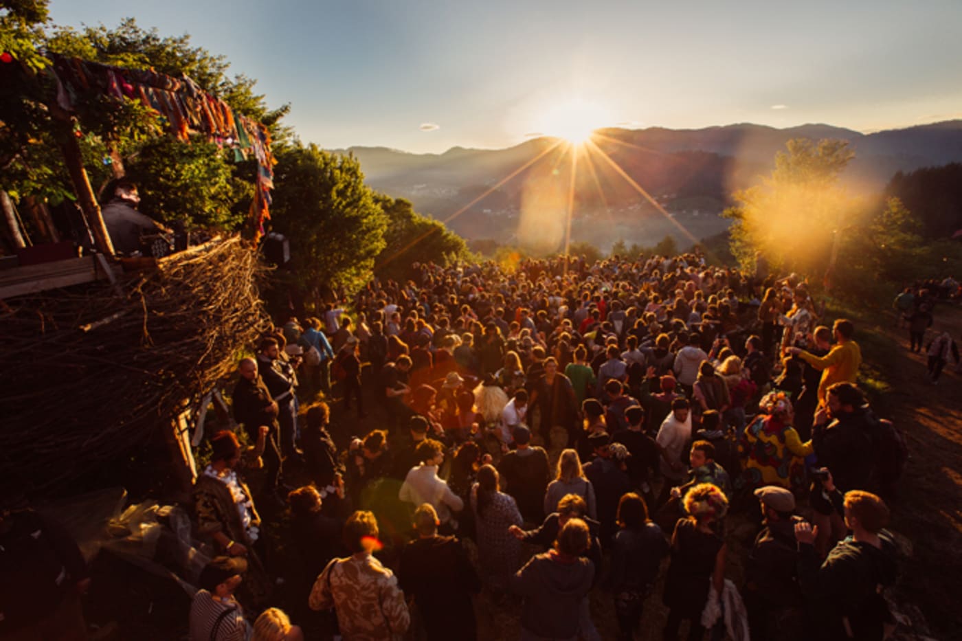 Meadows In The Mountains—SunSoaked Raving In The Bulgarian Countryside
