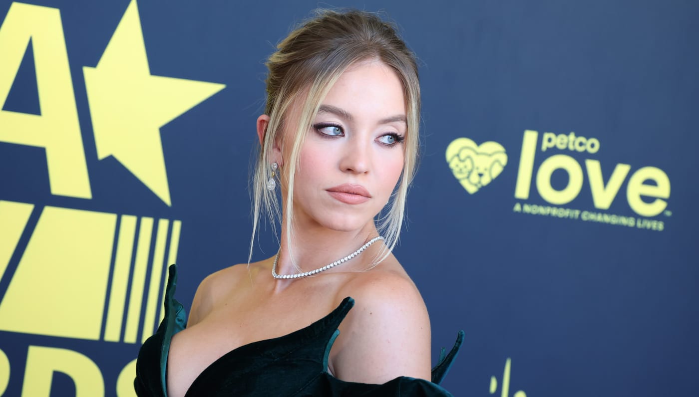 Sydney Sweeney on Right-Wing Accusations: 'Please Stop Making Assumptions'  | Complex