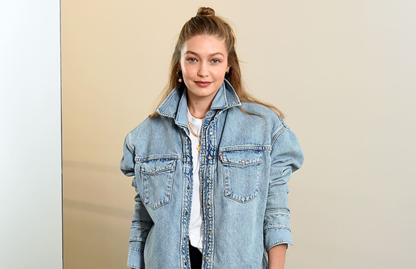 Gigi Hadid Getting Flak for Controversial IG Post After Being Robbed in ...