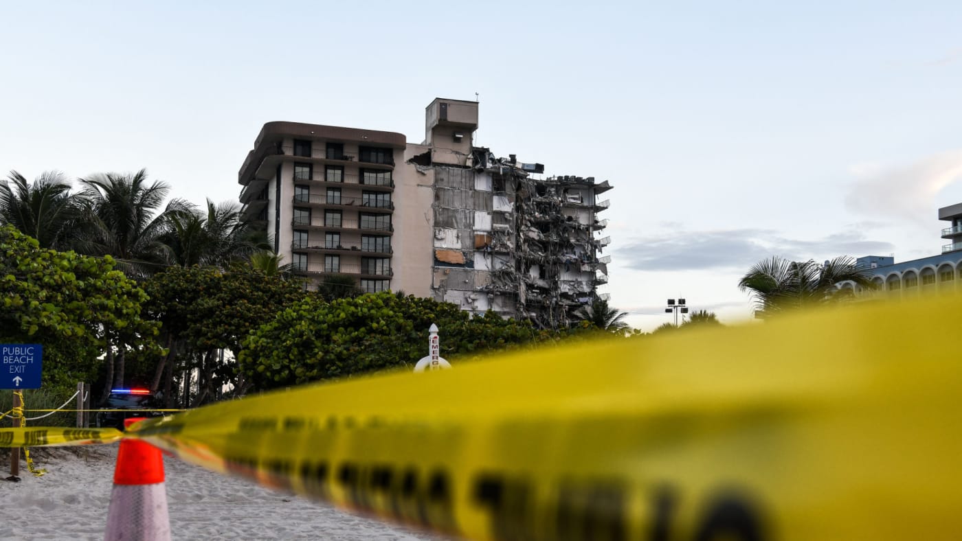 1 Dead, Search Underway After Partial Collapse of Florida ...