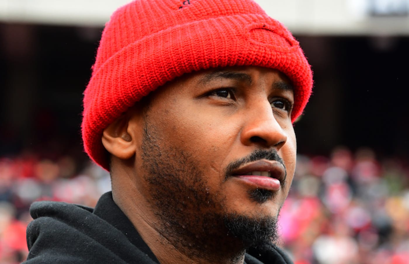 Carmelo Anthony watches game between the Georgia Bulldogs and the Georgia Tech Yellow Jackets.