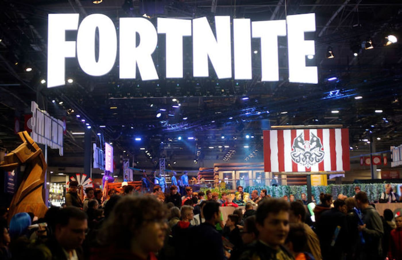 2 Melley Suing Fortnite Rapper 2 Milly Sues Fortnite For Copying His Signature Dance Move Complex