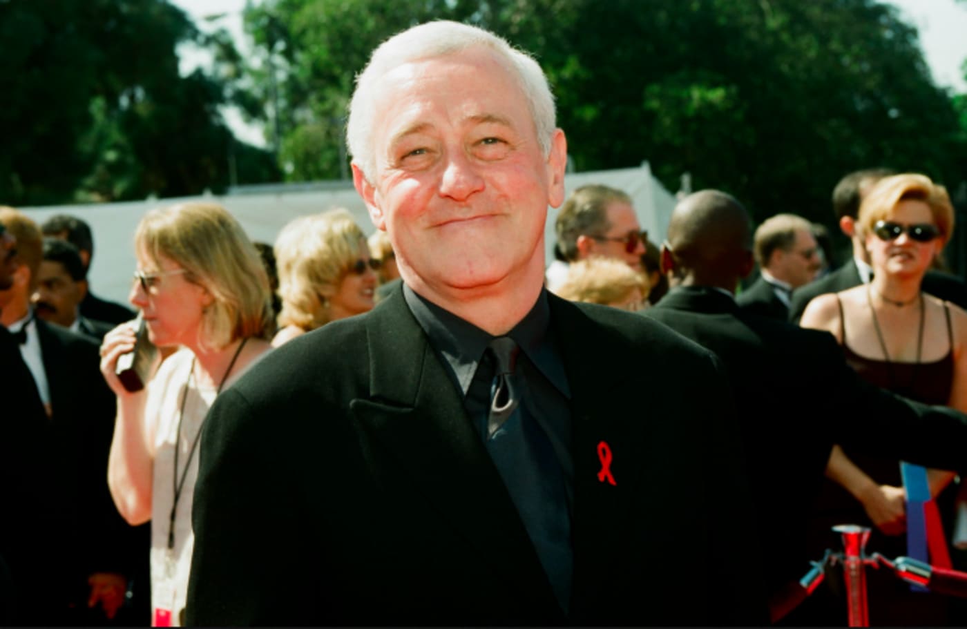 ‘Frasier’ Star John Mahoney Dead at 77 Complex