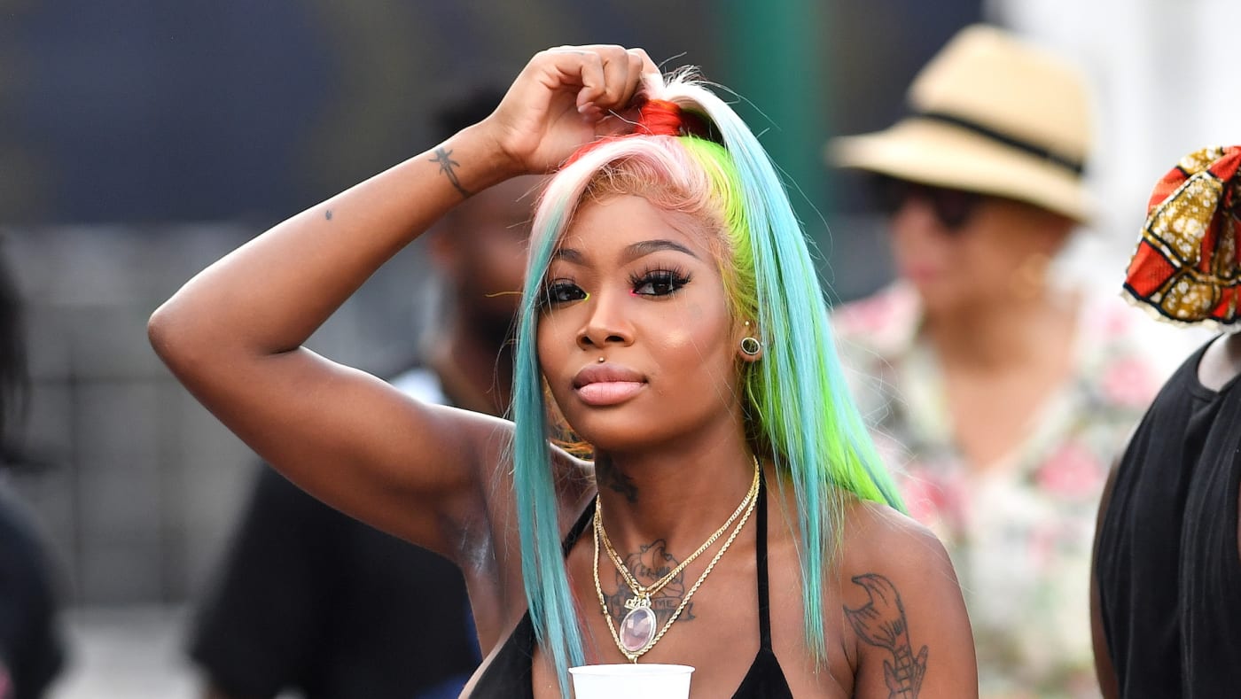 Summer Walker Responds to Backlash Over Coronavirus Video, Clears Her Instagram | Complex Summer Walker Responds to Backlash Over Coronavirus Video, Clears Her Instagram | Complex