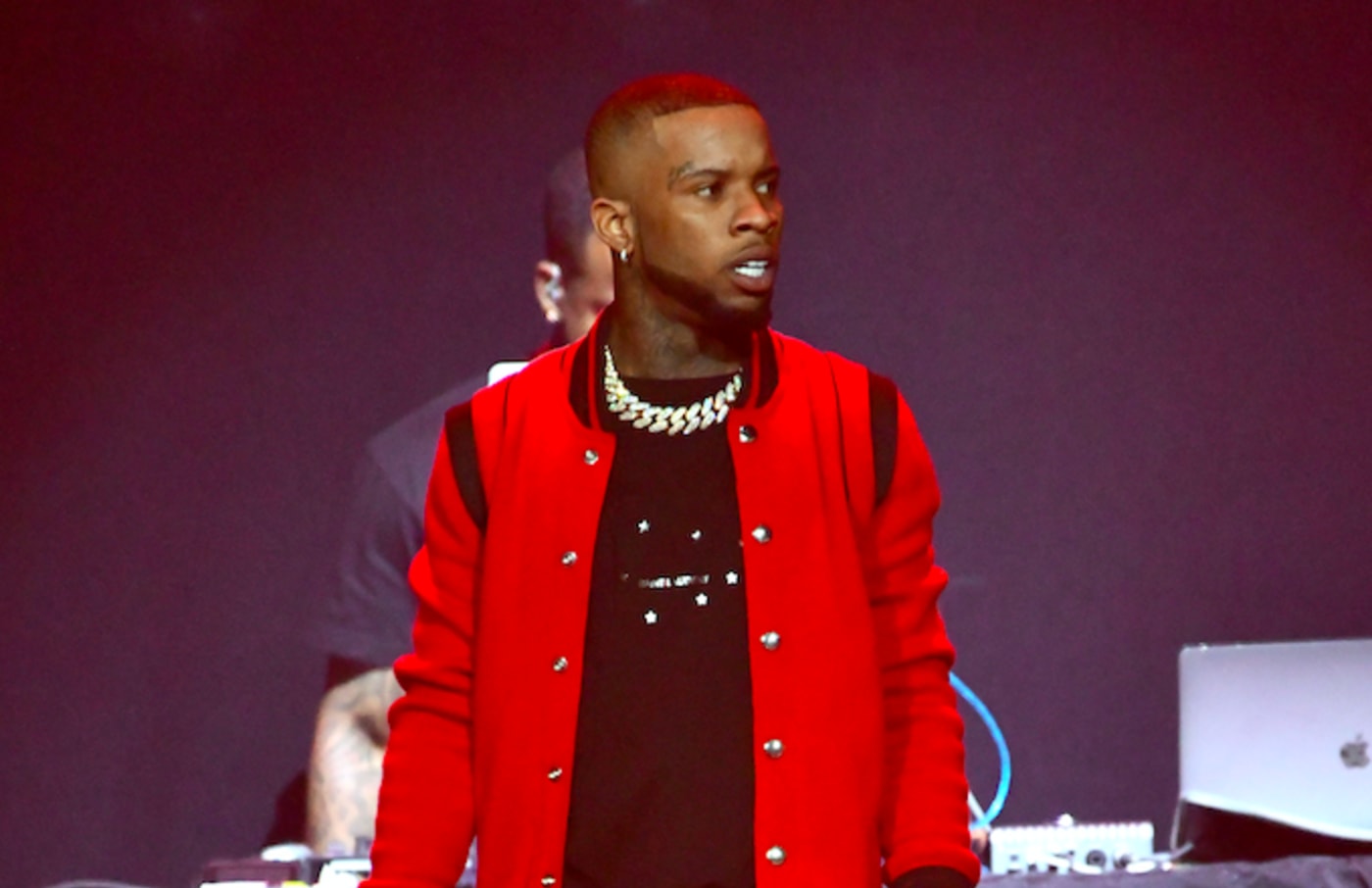 Tory Lanez Threatens to 'Expose' Interscope Records | Complex