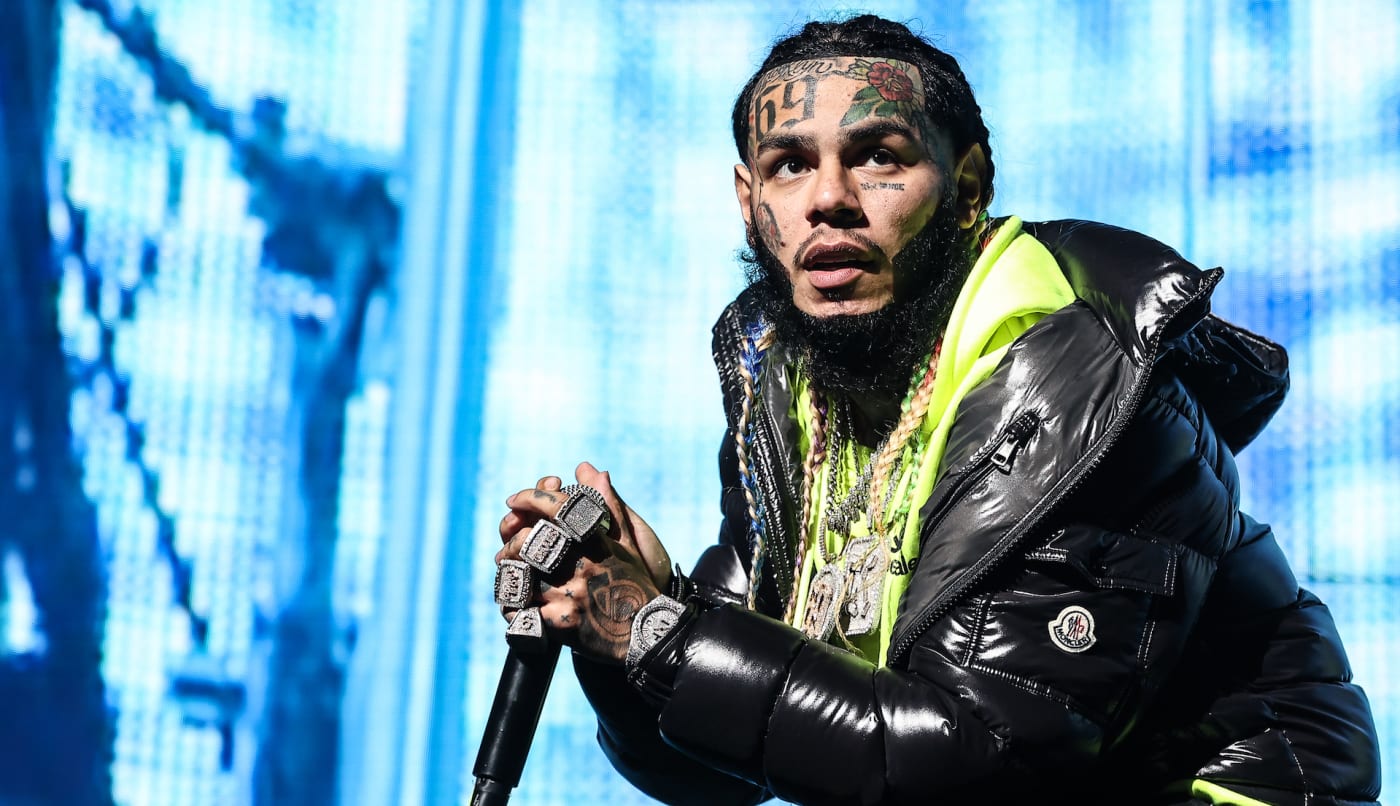 6ix9ine performs at MiamiBash in 2021