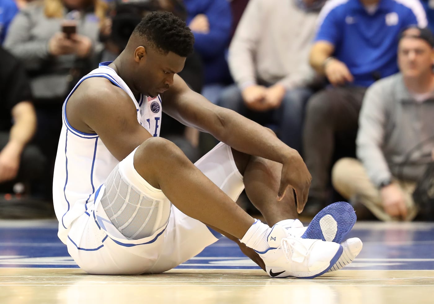 Zion Williamson Blows Out Sneakers Twitter Reacts Complex