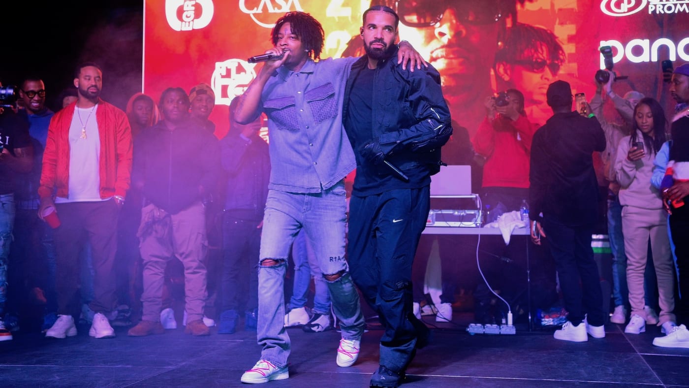21 Savage and Drake Onstage During Wicked (Spelhouse Homecoming Concert)