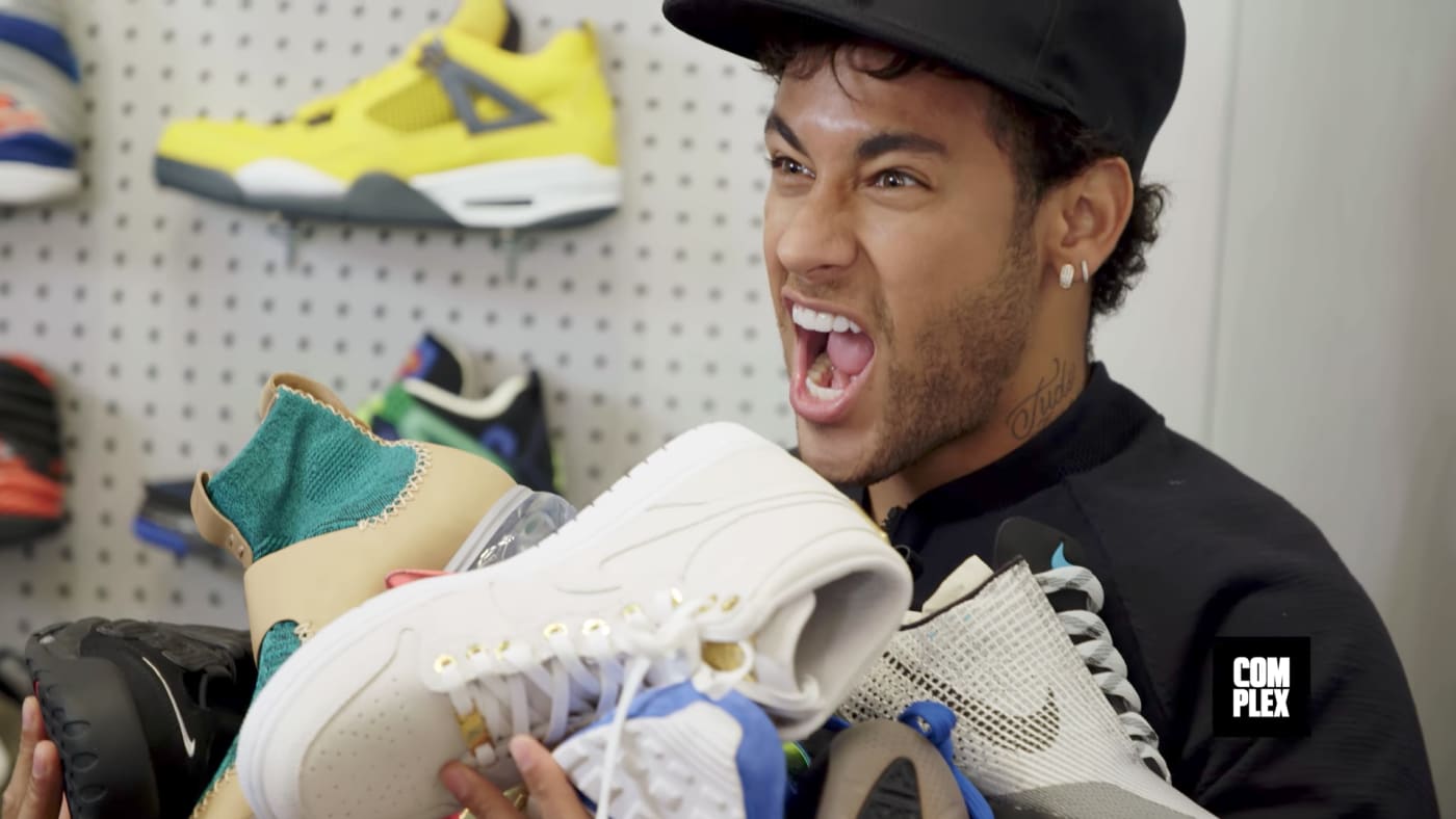 what shoe size is neymar