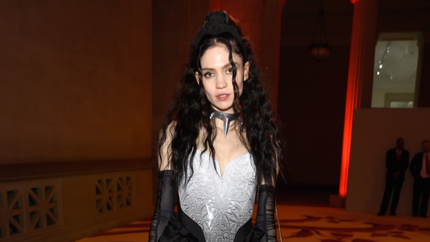 Grimes Explains Meaning Behind Name Of Her And Elon Musk S Baby X Ae A 12 Complex