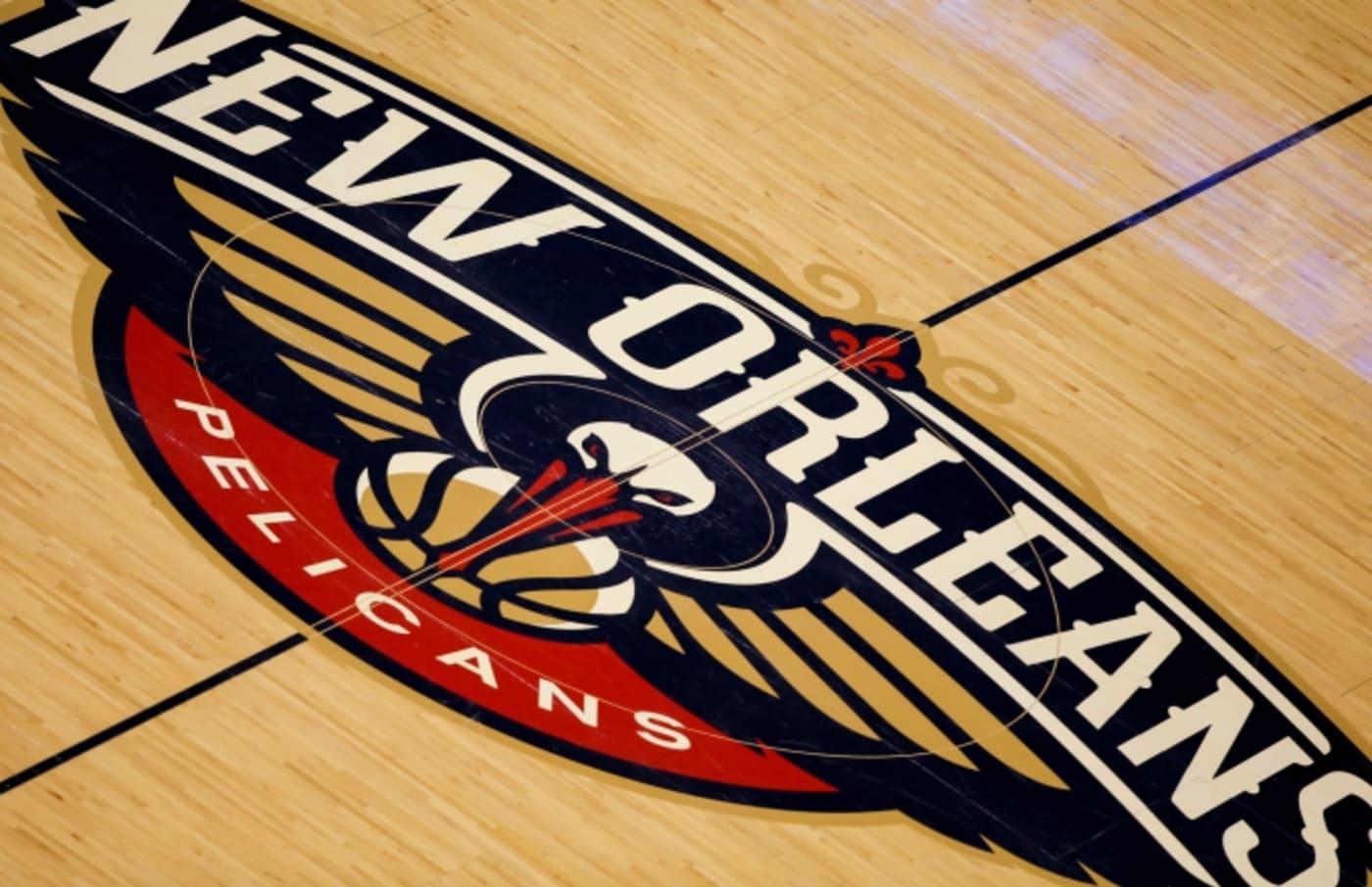 Comedian Hilariously Sneaks on Court and Warms Up With Pelicans Without