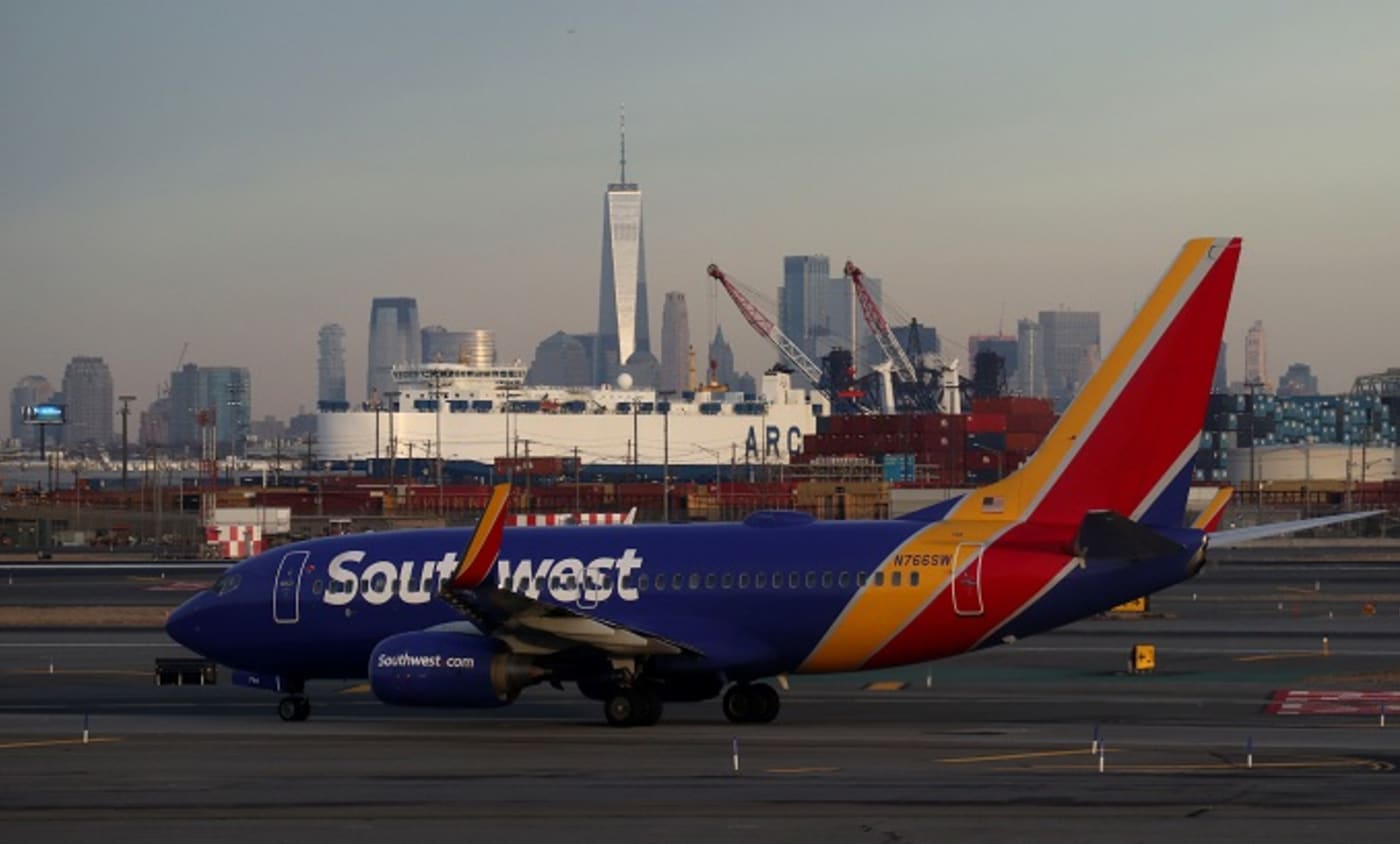 Southwest Apologizes for Gate Agent Mocking 5YearOld’s Name Complex