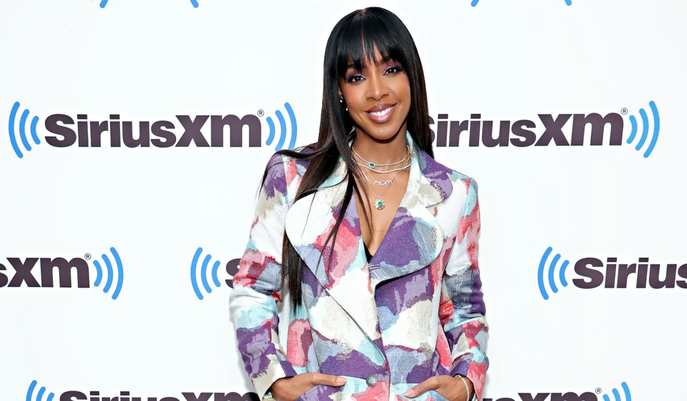 Kelly Rowland on red carpet at SiriusXM event
