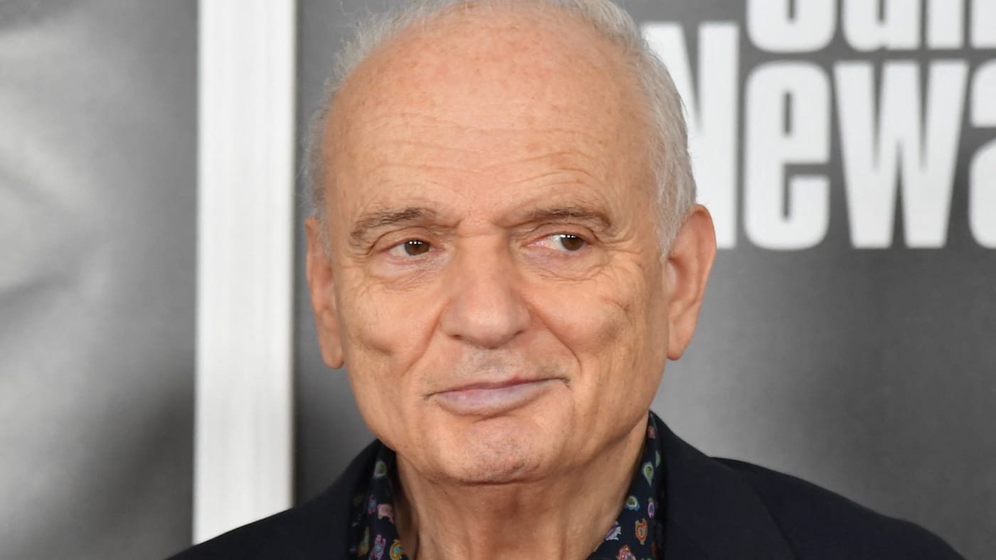 David Chase smiles on the red carpet