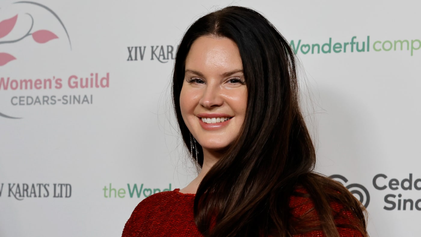 Lana Del Rey Places Lone Billboard for Album in Ex’s Hometown