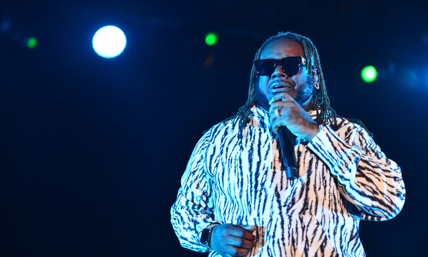 T Pain performs live on stage with The Roots and DJ Jazzy Jeff