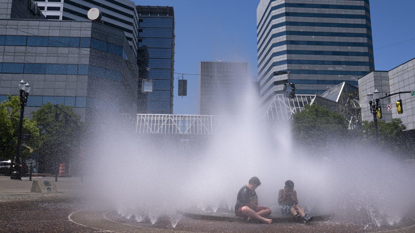 Over 60 Dead in Oregon Due to U.S. West Coast Heat Wave Complex
