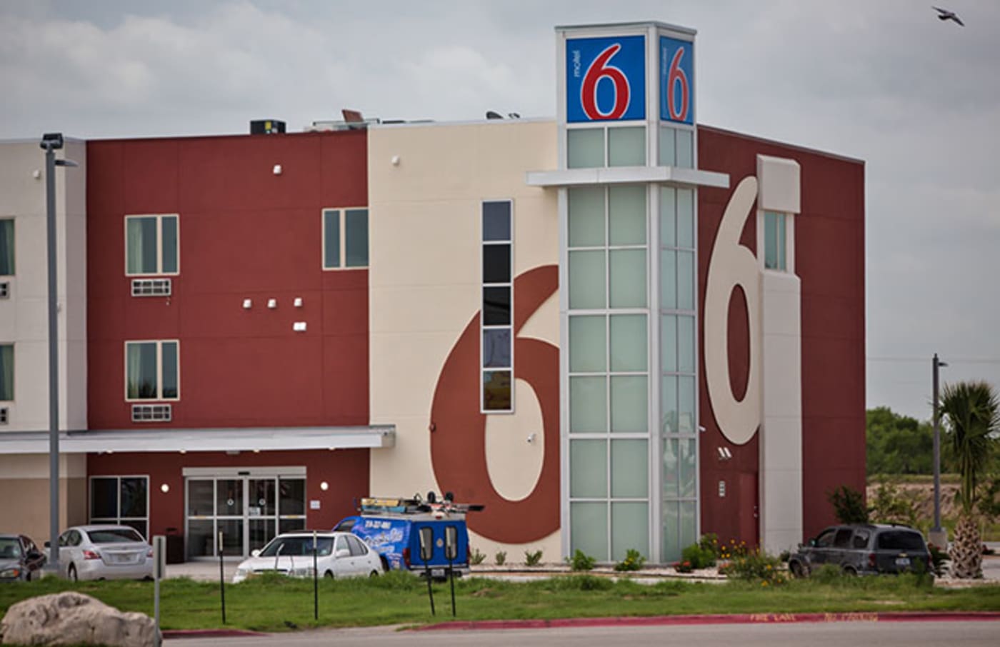 Lawsuit Claims Motel 6 Routinely Gave ICE List of Latino-Sounding Guest